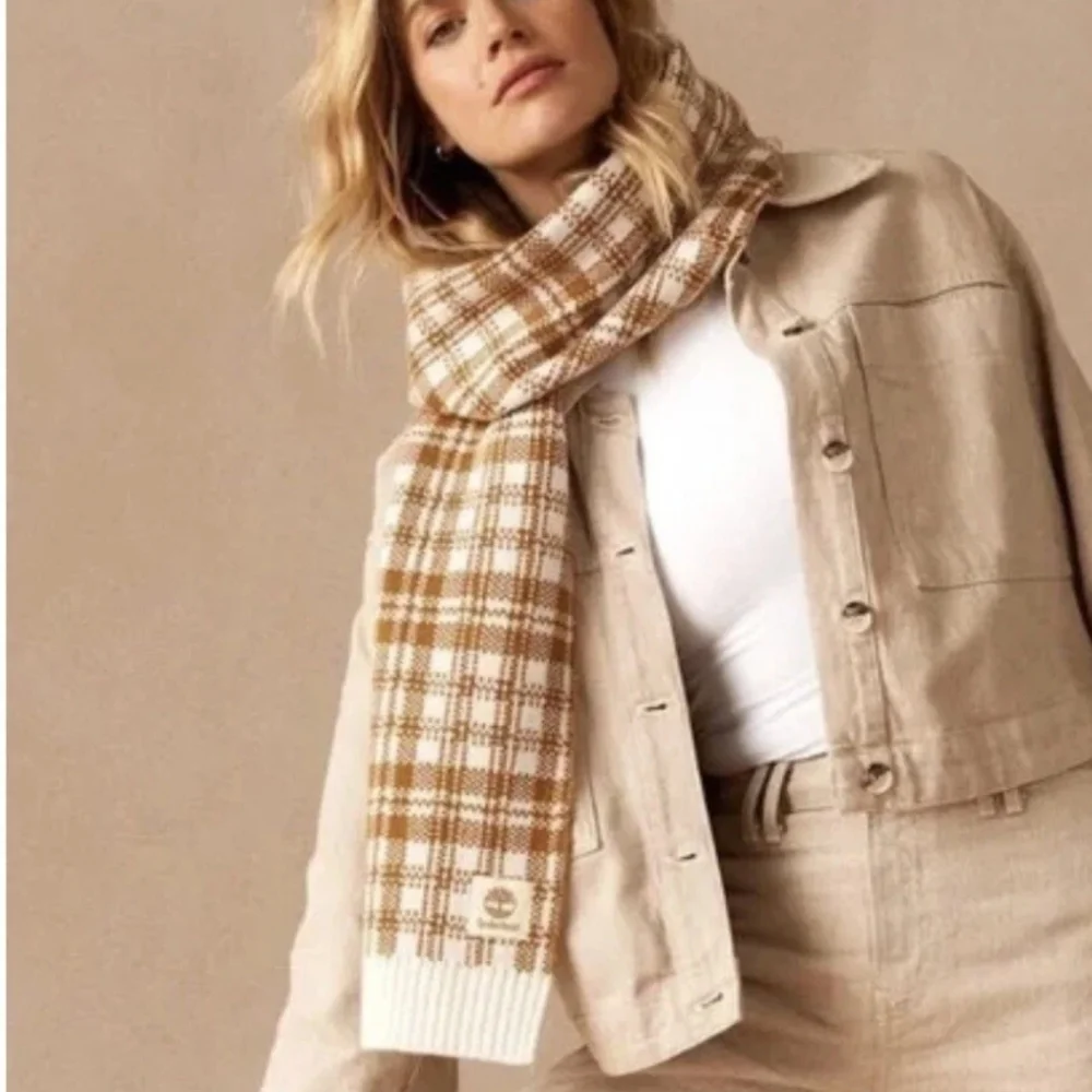 New Timberland Buffalo Plaid Knit Scarf Tan White Warm Winter Cozy Preppy